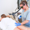 Arschhaare entfernen lassen? Lieber vom Profi - und zwar mit einer Laser-Haarentfernung!