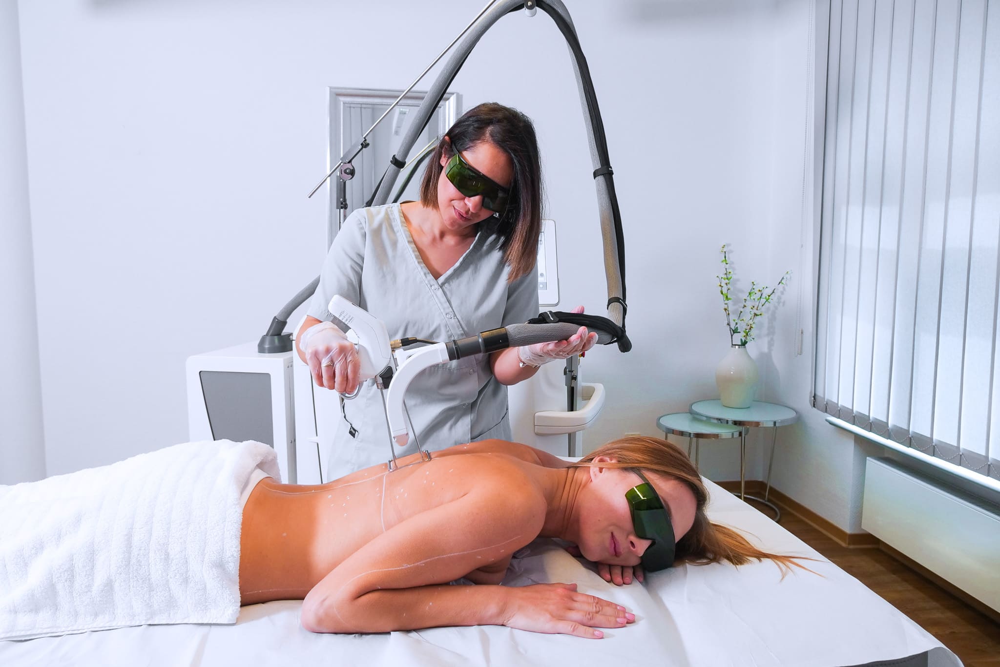 Laser Haarentfernung am Rücken bei Frauen
